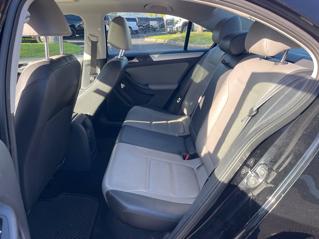 Used 2015 Volkswagen Jetta SEL Premium FWD image 10