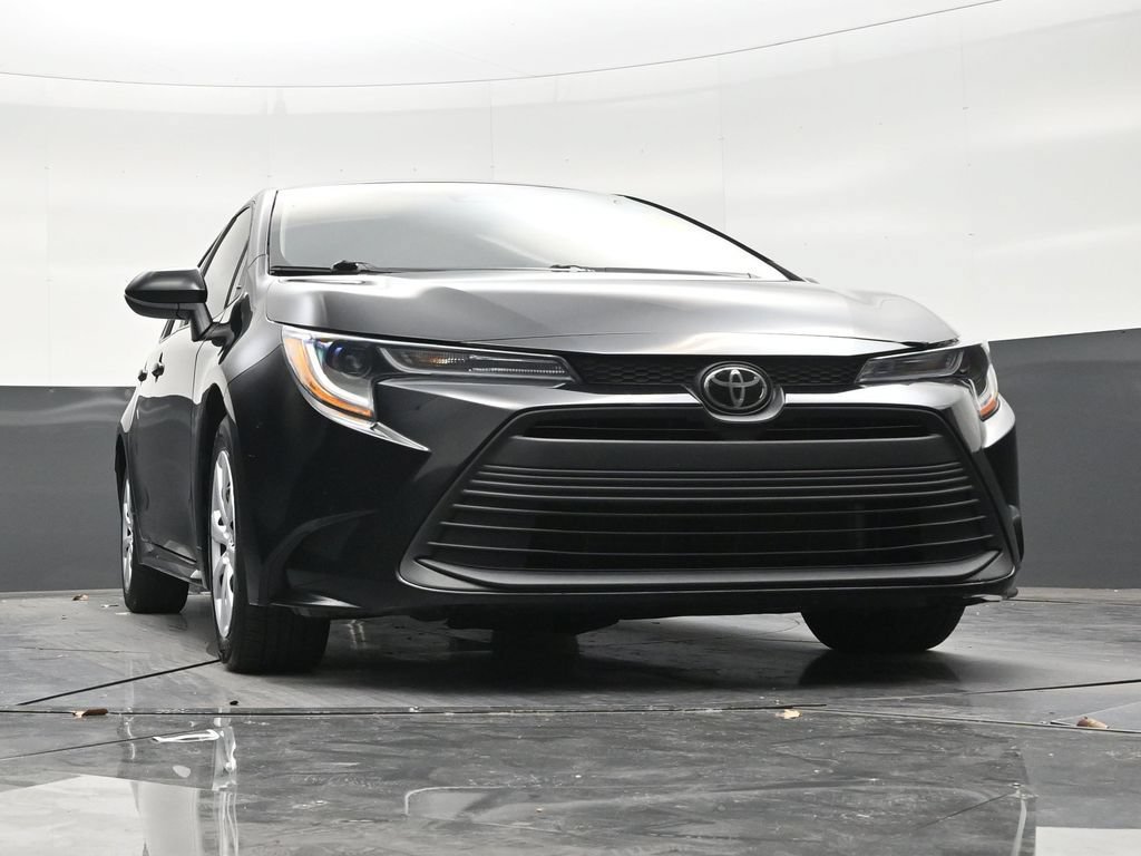 Used 2023 Toyota Corolla LE FWD image 25
