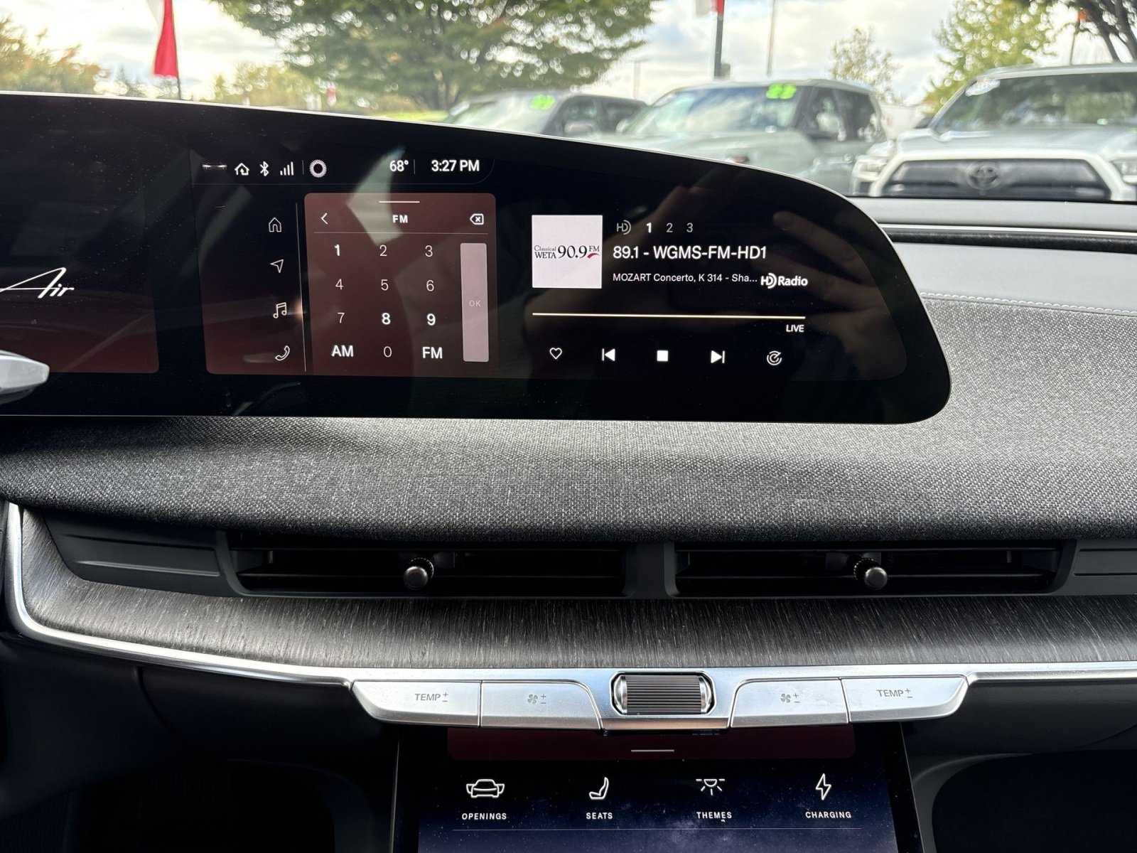Used 2025 Lucid Air Touring AWD/4WD image 18