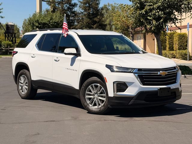 Used 2023 Chevrolet Traverse LT w/ LPO, Cargo Package AWD/4WD image 2
