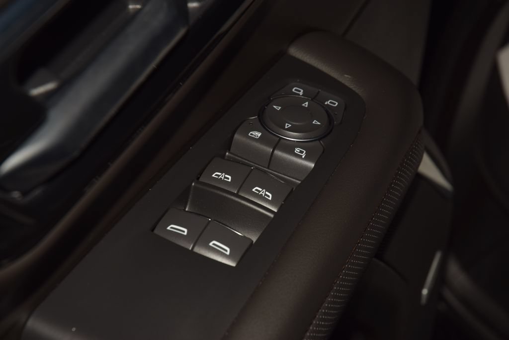 Used 2025 Chevrolet Tahoe High Country AWD/4WD image 48