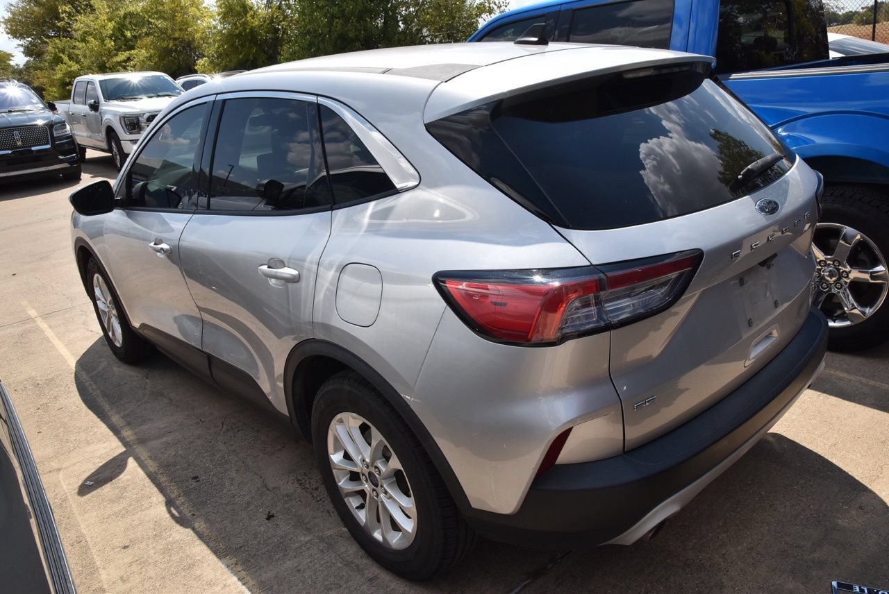Used 2020 Ford Escape SE FWD image 6