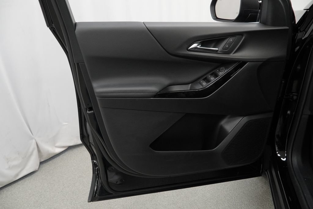 New 2027 Chevrolet Equinox LT FWD image 22