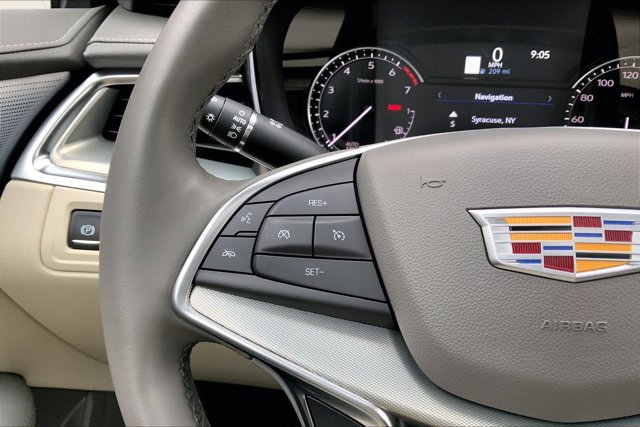 Used 2025 Cadillac XT5 Premium Luxury AWD/4WD image 18