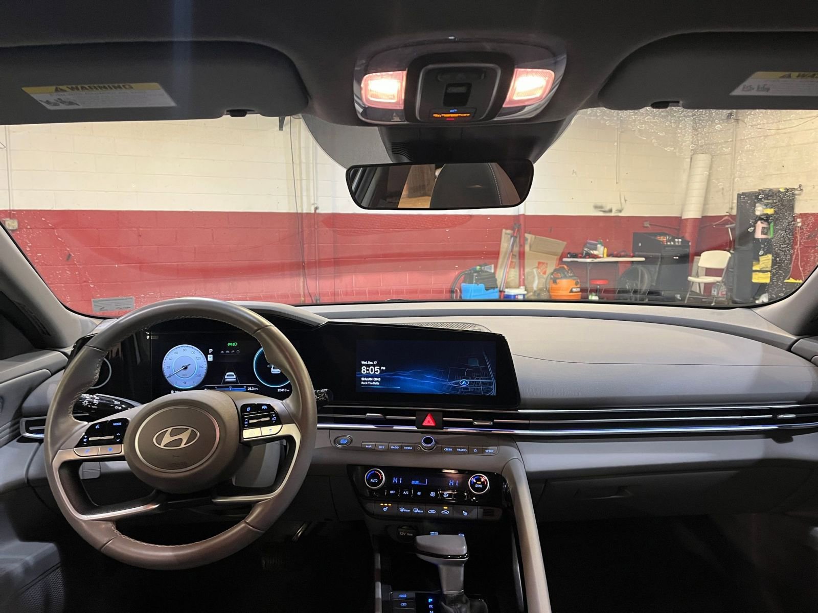 Used 2025 Hyundai Elantra SEL image 33