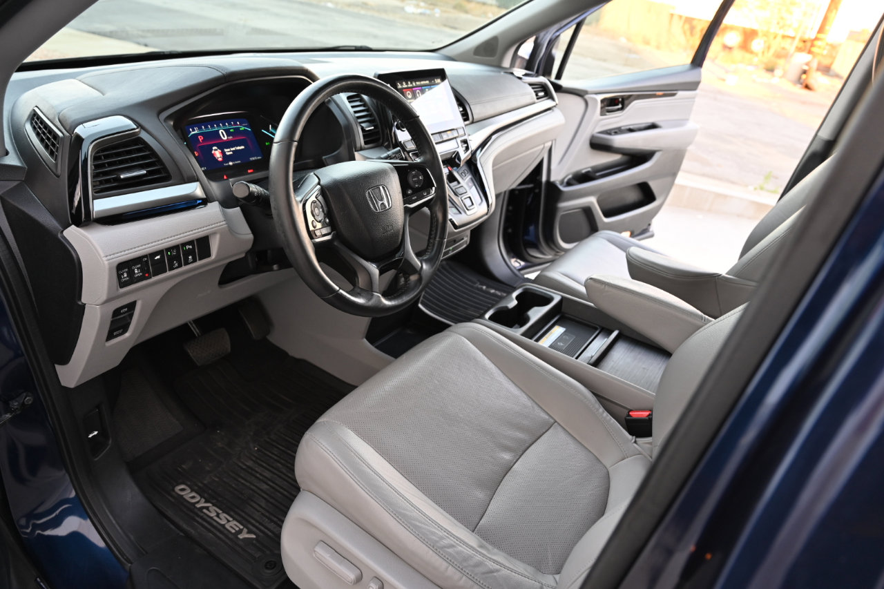 Used 2018 Honda Odyssey Elite image 11