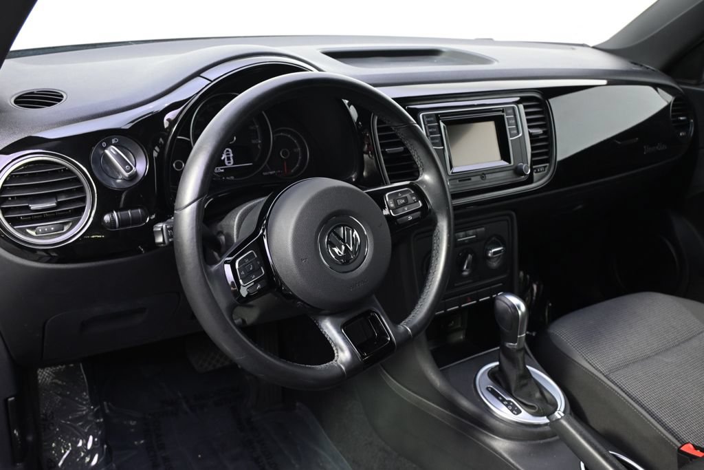Used 2018 Volkswagen Beetle 2.0T S FWD image 8