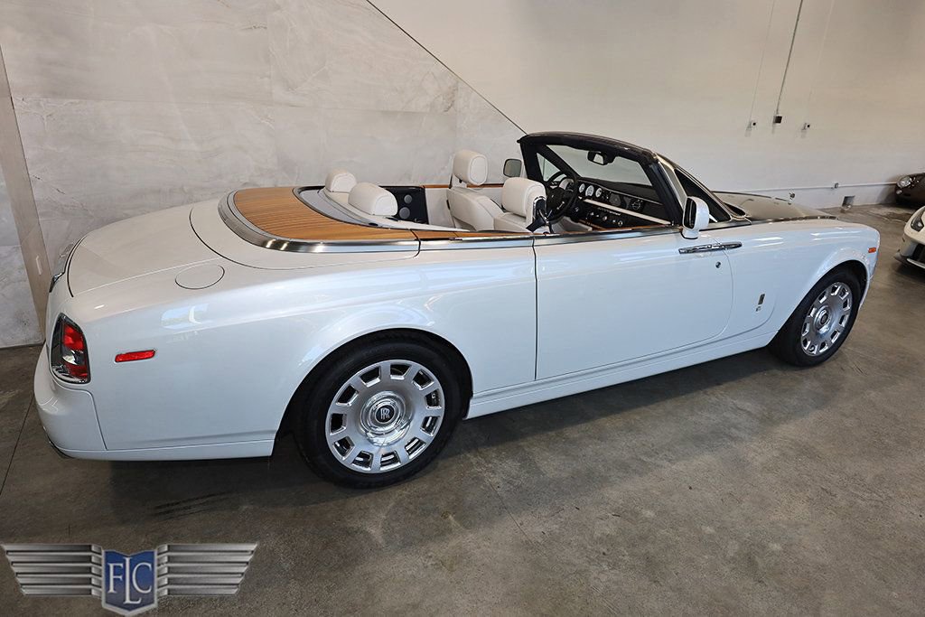 Used 2017 Rolls-Royce Phantom Drophead Coupe image 11