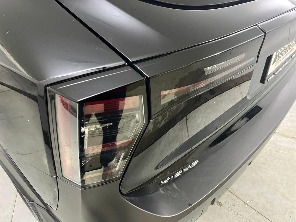 Used 2025 Nissan Kicks SV image 40