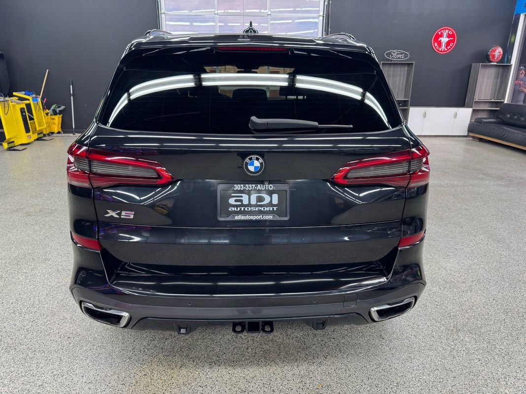 Used 2019 BMW X5 xDrive50i w/ M Sport Package image 4