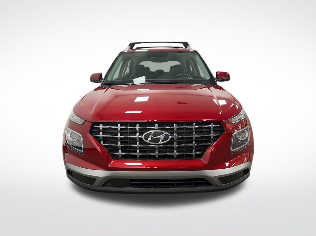 Used 2025 Hyundai Venue Limited image 7