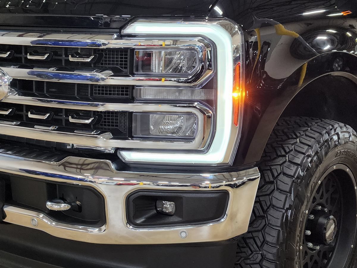 Used 2024 Ford F250 Lariat w/ Lariat Ultimate Package AWD/4WD image 14