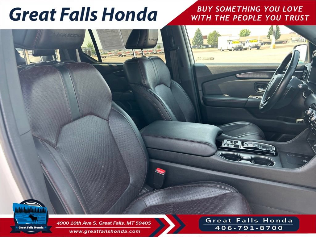 Used 2025 Honda Pilot Black Edition image 33