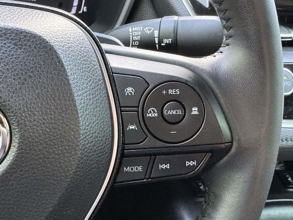 Used 2024 Toyota Corolla XSE FWD image 14