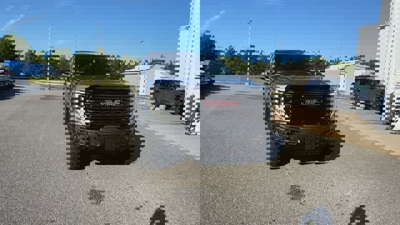 Used 2025 GMC Sierra 1500 AT4X image 3