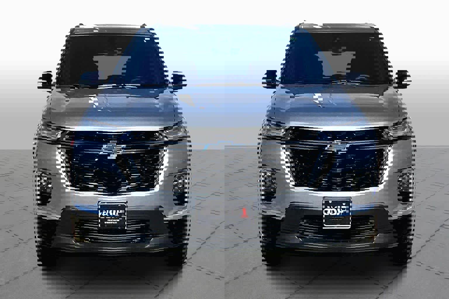 Used 2023 Chevrolet Traverse Premier w/ Redline Edition image 3