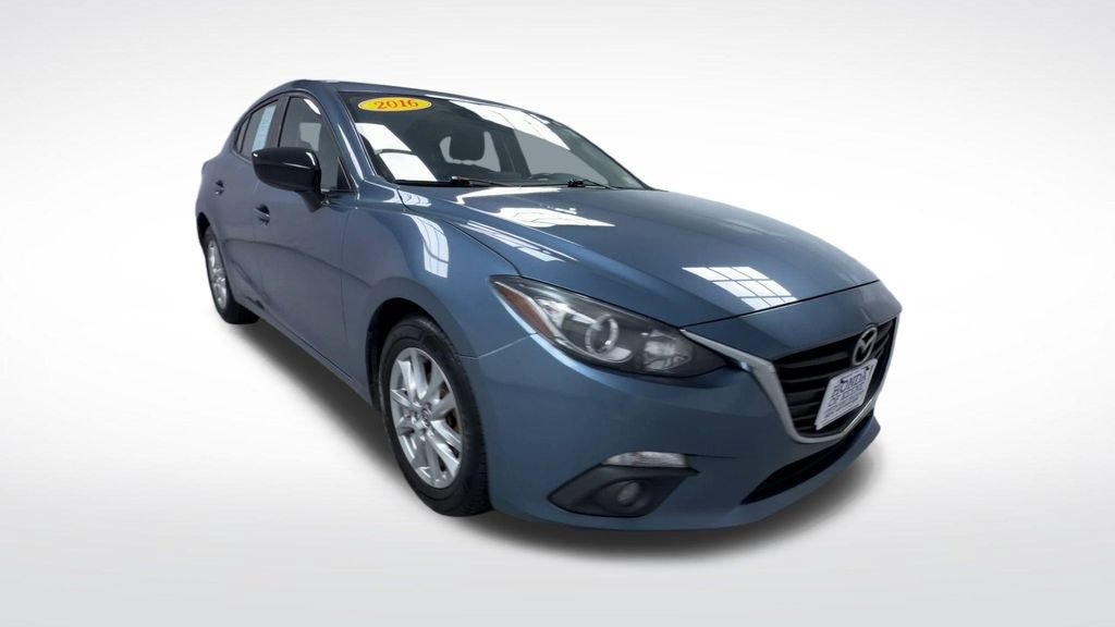 Used 2016 MAZDA MAZDA3 i Touring w/ Popular Equipment Package FWD image 2