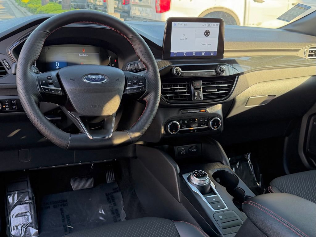 Certified 2025 Ford Escape ST-Line w/ Equipment Group 301A image 27