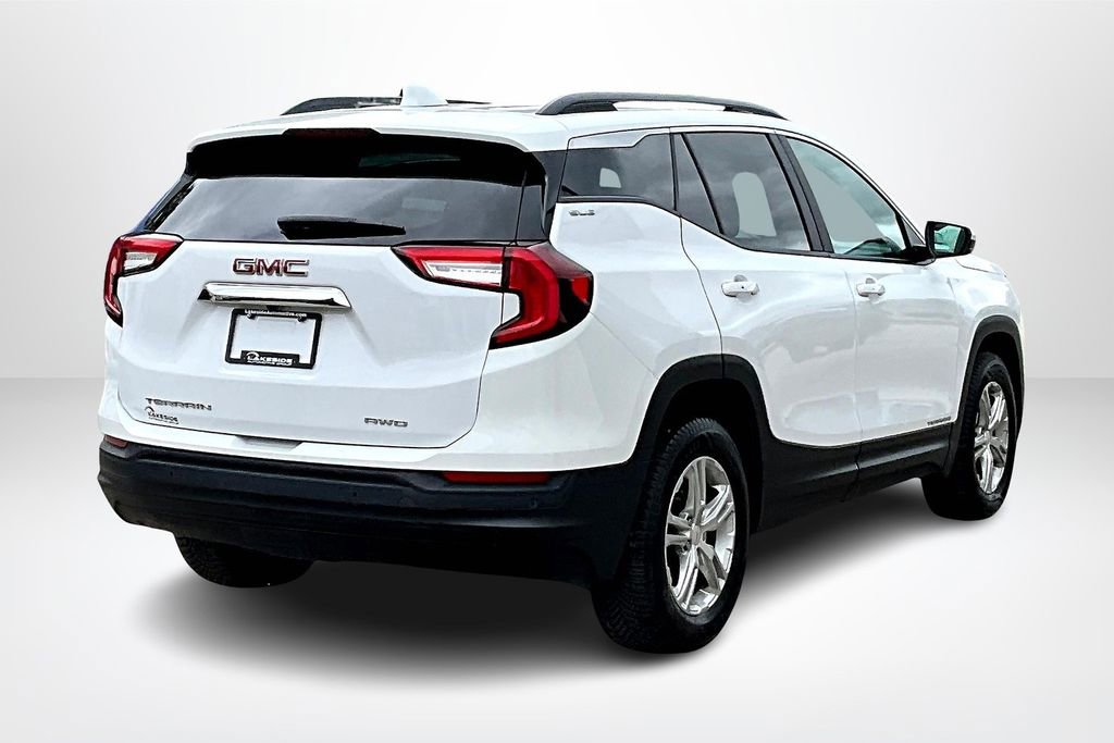 Used 2023 GMC Terrain SLE w/ Driver Convenience Package image 5