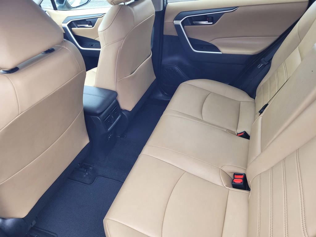 Used 2022 Toyota RAV4 XLE Premium w/ Carpet Mat Package (TMS) image 11