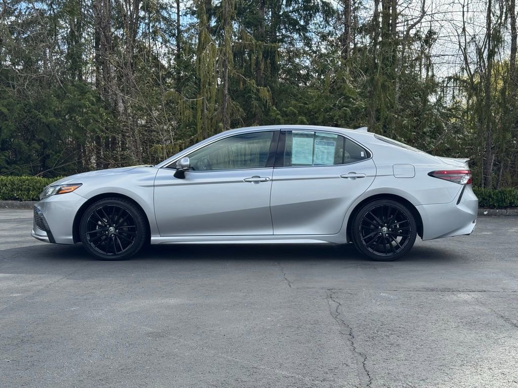 Used 2024 Toyota Camry XSE FWD image 3