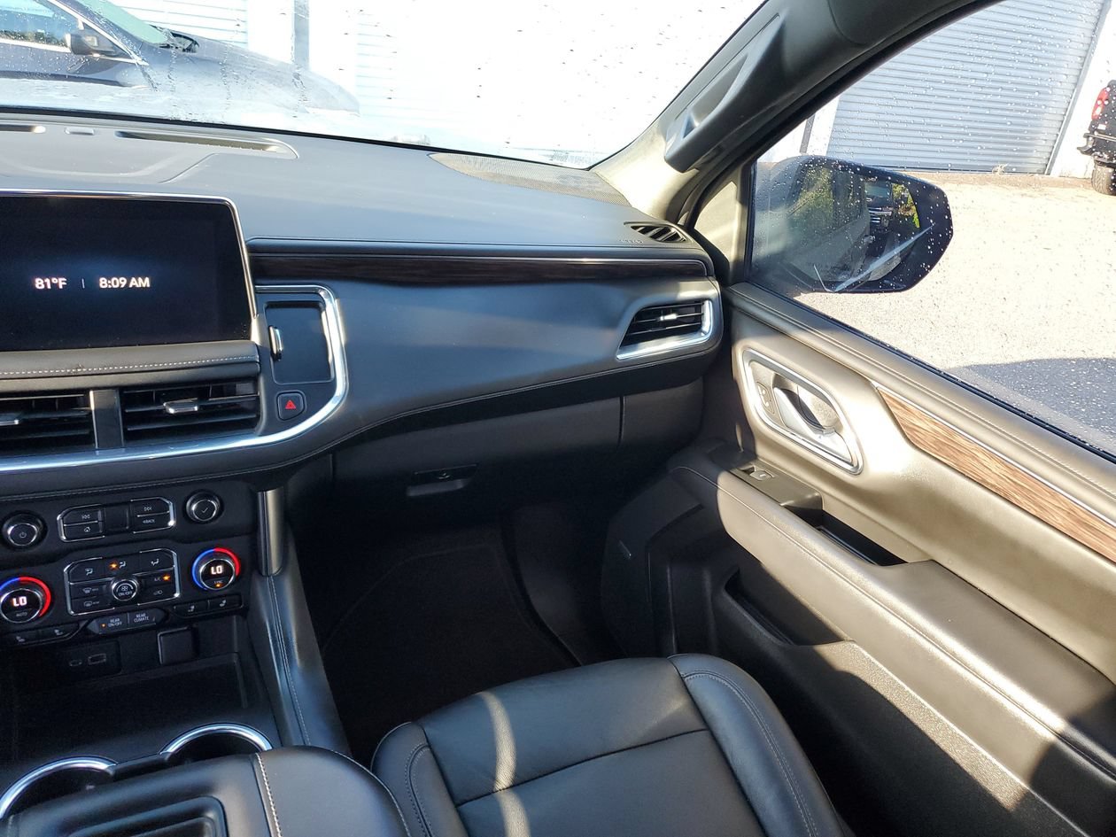 Used 2021 Chevrolet Tahoe Z71 w/ Luxury Package AWD/4WD image 12
