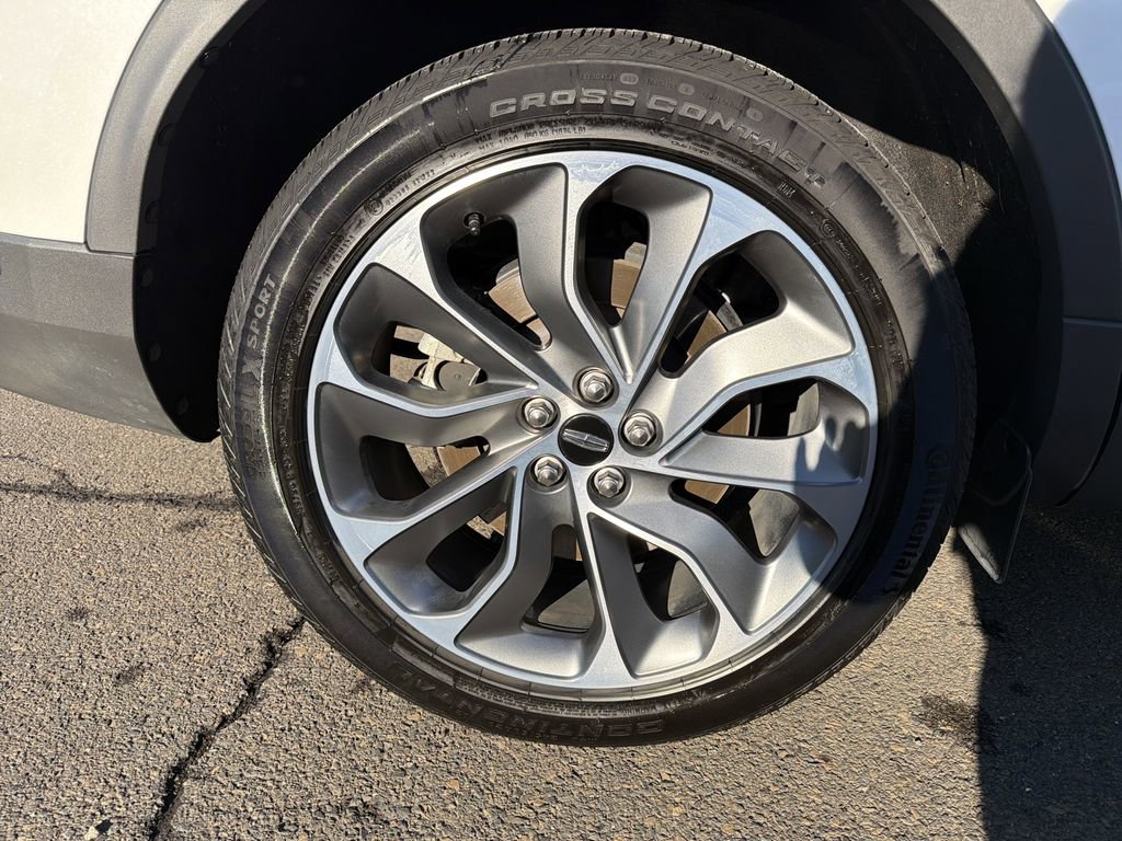 Certified 2023 Lincoln Nautilus Reserve w/ Equipment Group 201A image 32