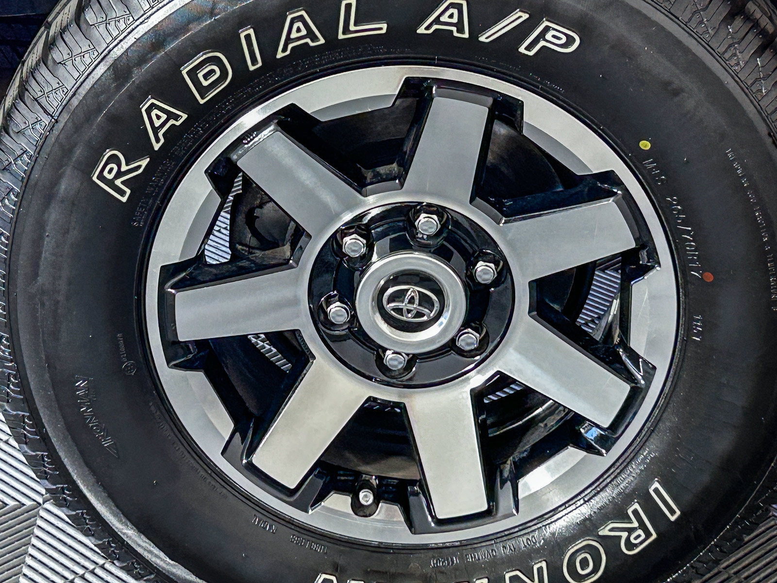 Used 2024 Toyota 4Runner TRD Off-Road Premium AWD/4WD image 11