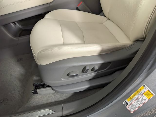 Certified 2024 Cadillac XT5 Premium Luxury FWD image 19