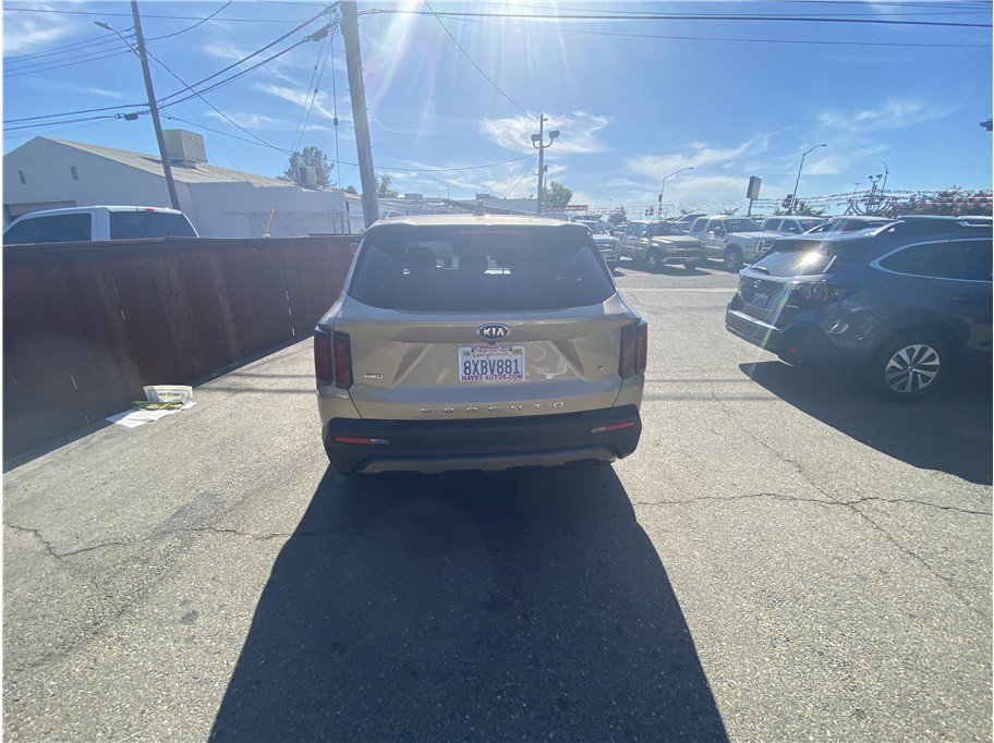 Used 2021 Kia Sorento S w/ Panoramic Sunroof Package image 6