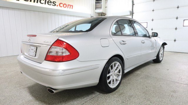 Used 2007 Mercedes-Benz E 350 4MATIC Sedan image 6