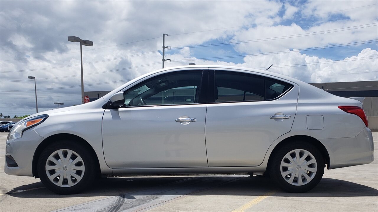 Used 2018 Nissan Versa SV FWD image 2