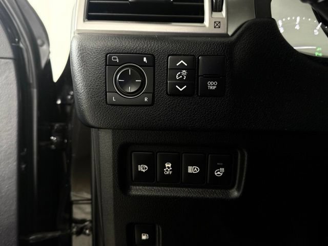 Certified 2023 Lexus GX 460 Premium w/ Premium Package AWD/4WD image 28