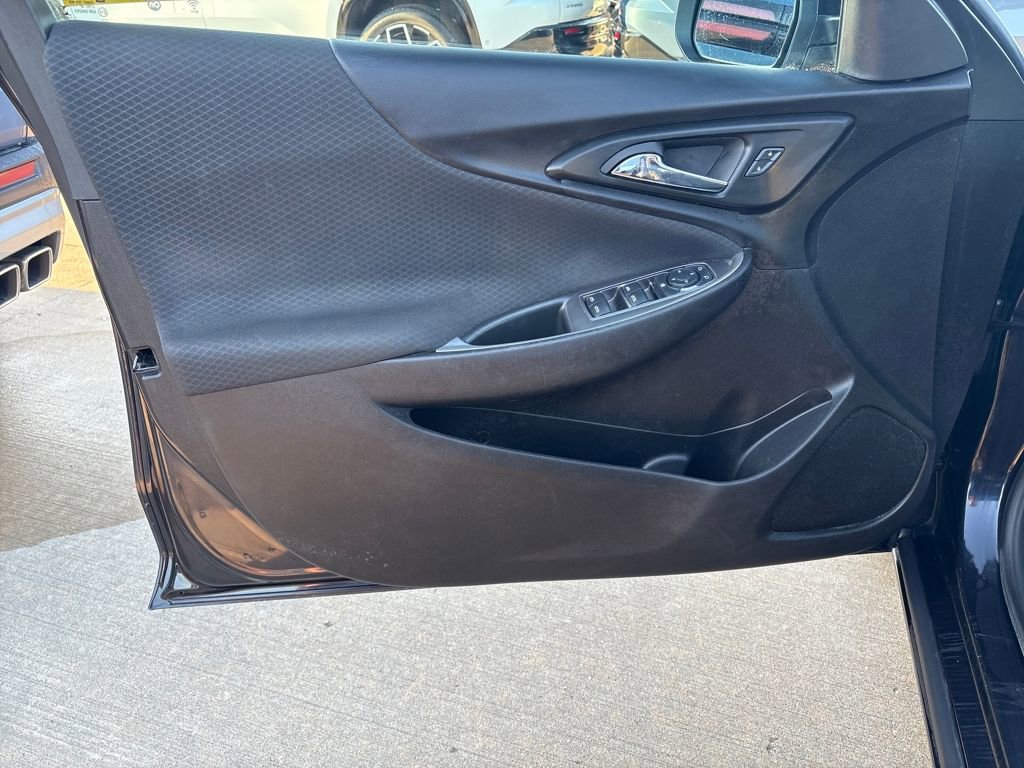 Used 2023 Chevrolet Malibu LT image 17