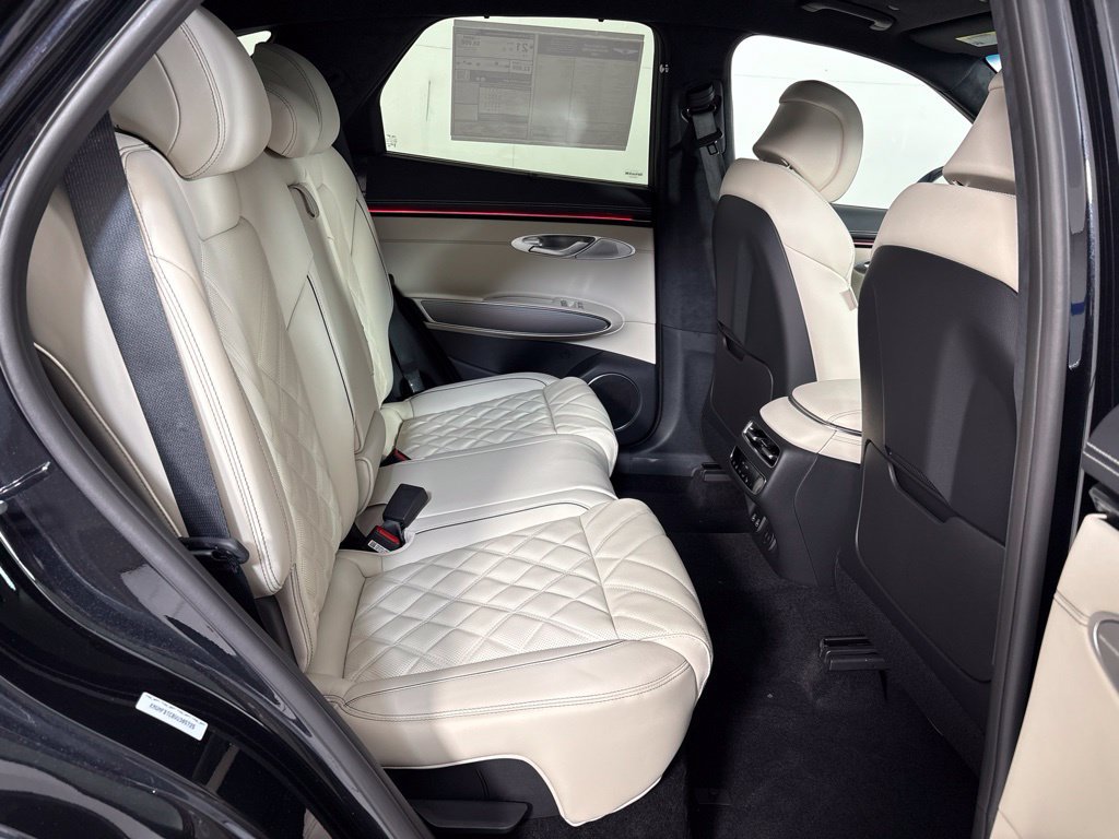 New 2027 Genesis GV70 2.5T Sport Prestige AWD/4WD image 18