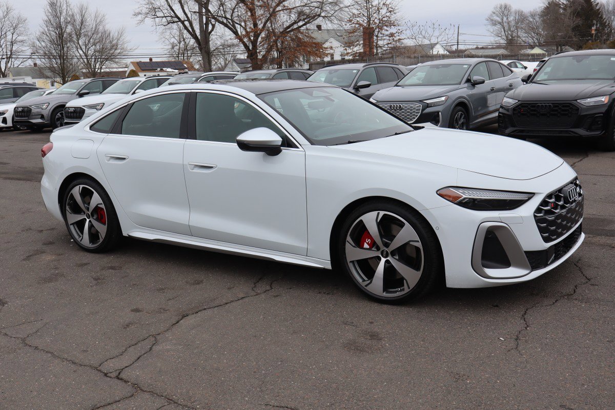 Used 2025 Audi S5 Premium Plus w/ Premium Plus Package image 3