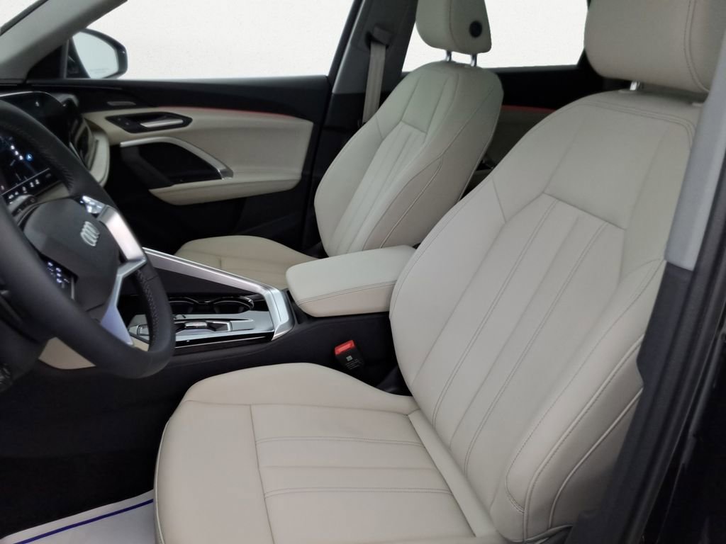 New 2025 Audi Q5 Premium Plus image 12
