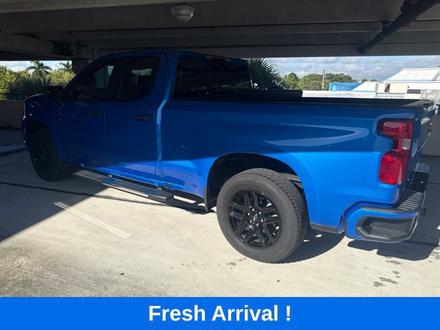 Used 2025 Chevrolet Silverado 1500 Custom w/ LPO, Dark Essentials Package RWD image 15