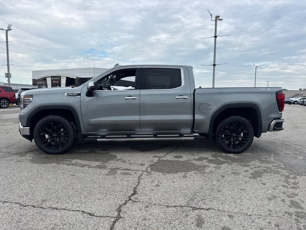 Used 2023 GMC Sierra 1500 SLT w/ SLT Premium Package AWD/4WD image 3