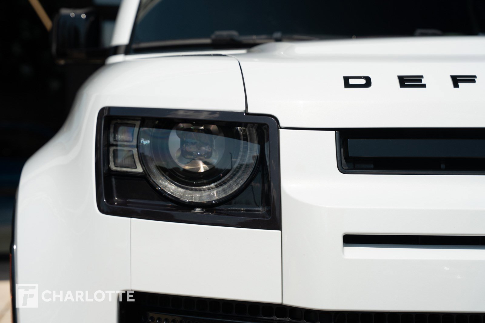 Used 2023 Land Rover Defender 110 V8 image 4