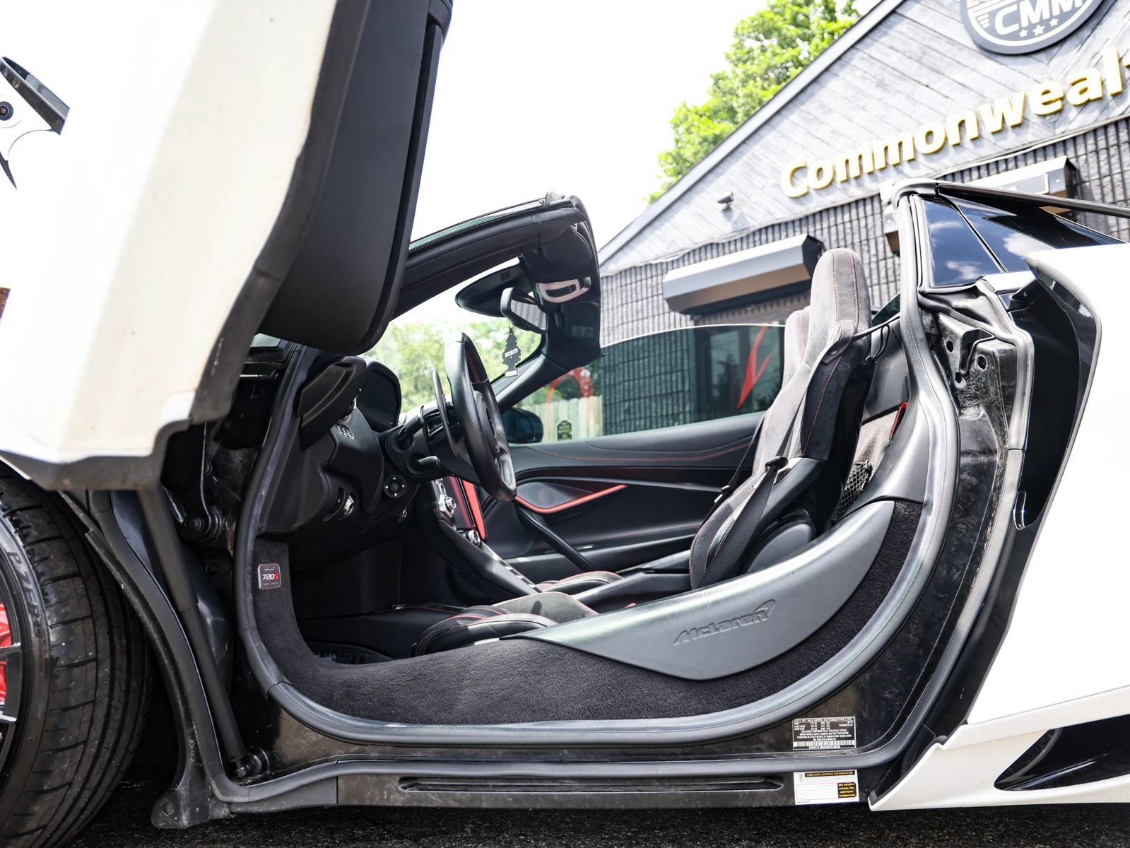 Used 2020 McLaren 720S Spider RWD image 53