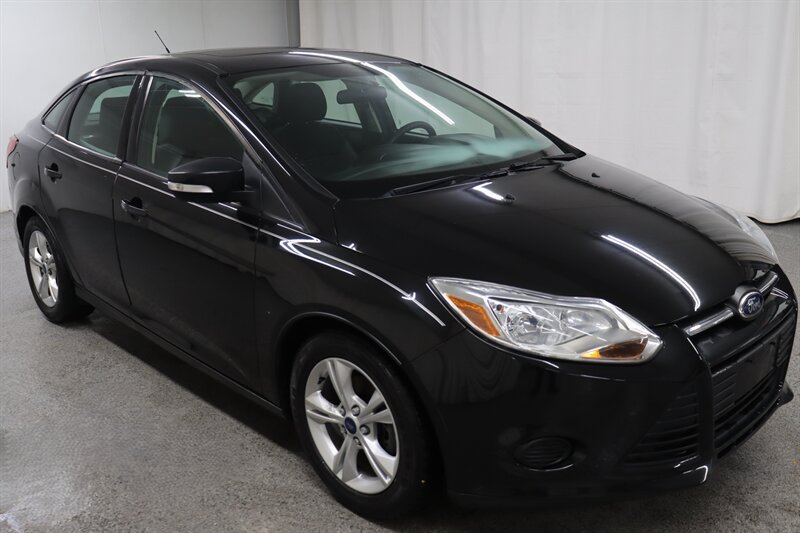 Used 2013 Ford Focus SE FWD image 1