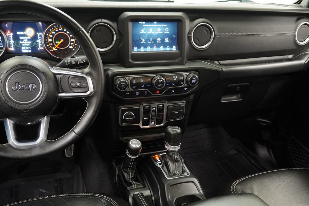 Used 2020 Jeep Wrangler Unlimited Sahara w/ Cold Weather Group AWD/4WD image 15