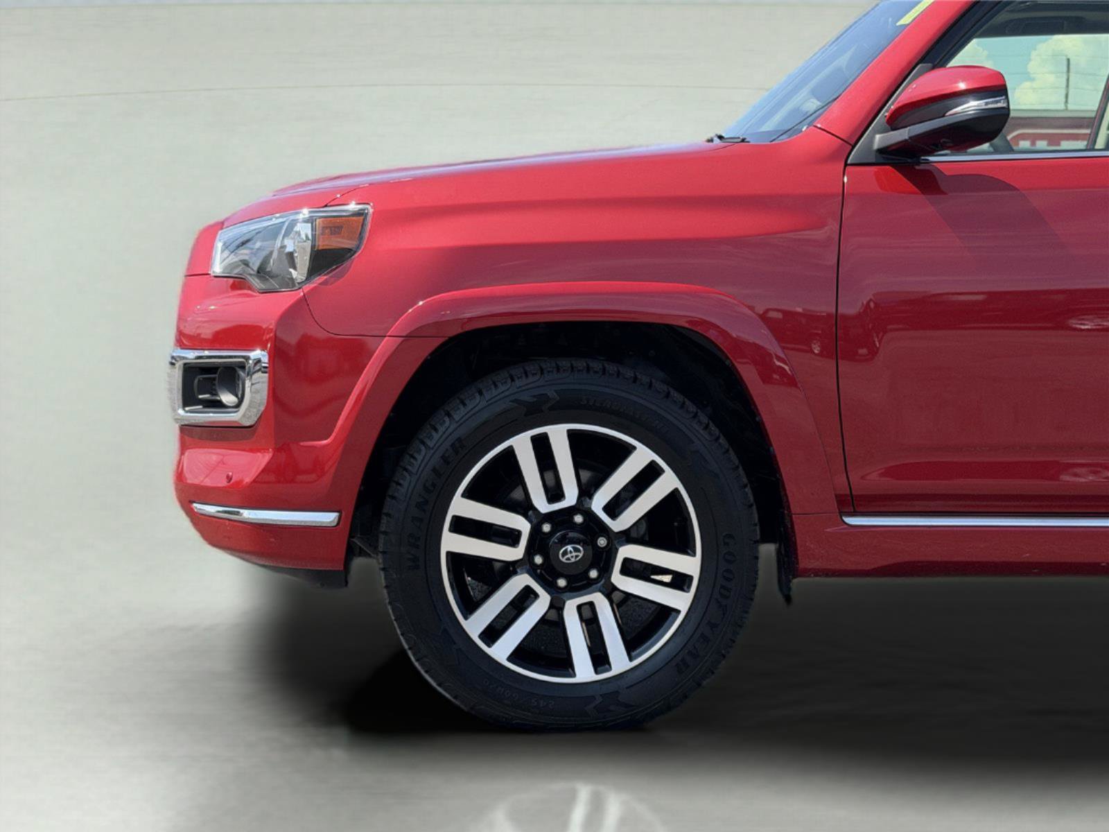 Used 2023 Toyota 4Runner Limited AWD/4WD image 9