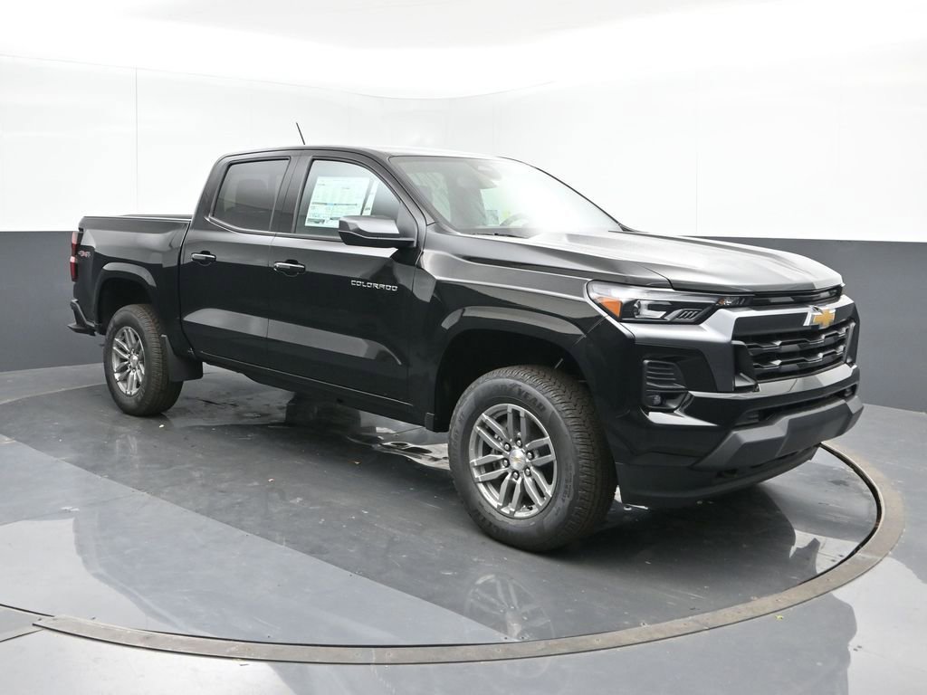 Used 2024 Chevrolet Colorado LT w/ LT Convenience Package III image 7
