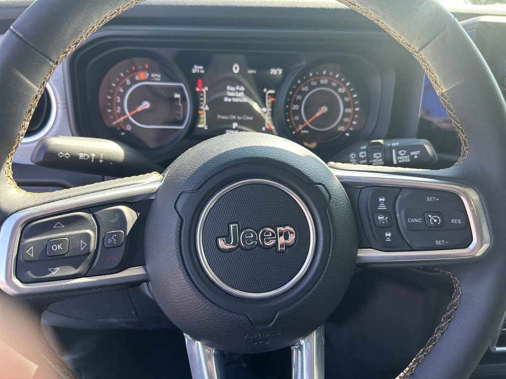 Certified 2025 Jeep Wrangler Unlimited Sahara AWD/4WD image 15