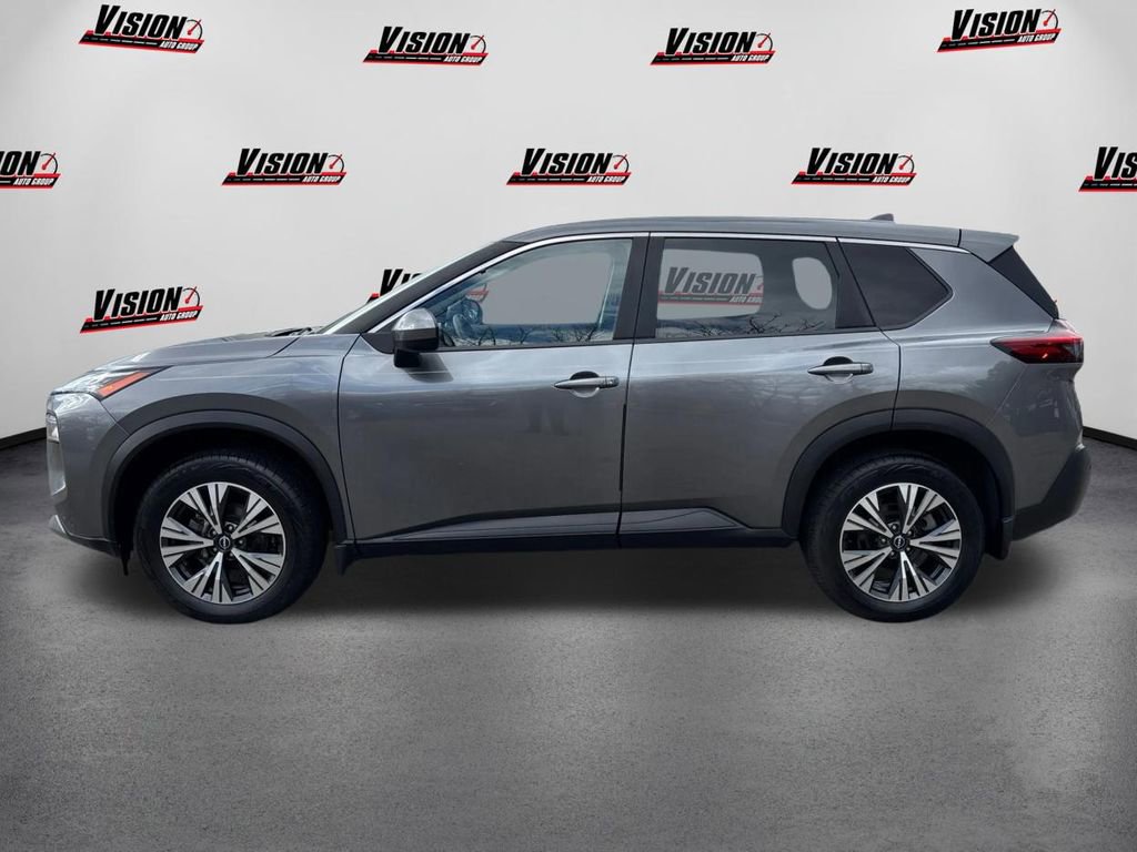 Used 2023 Nissan Rogue SV image 8