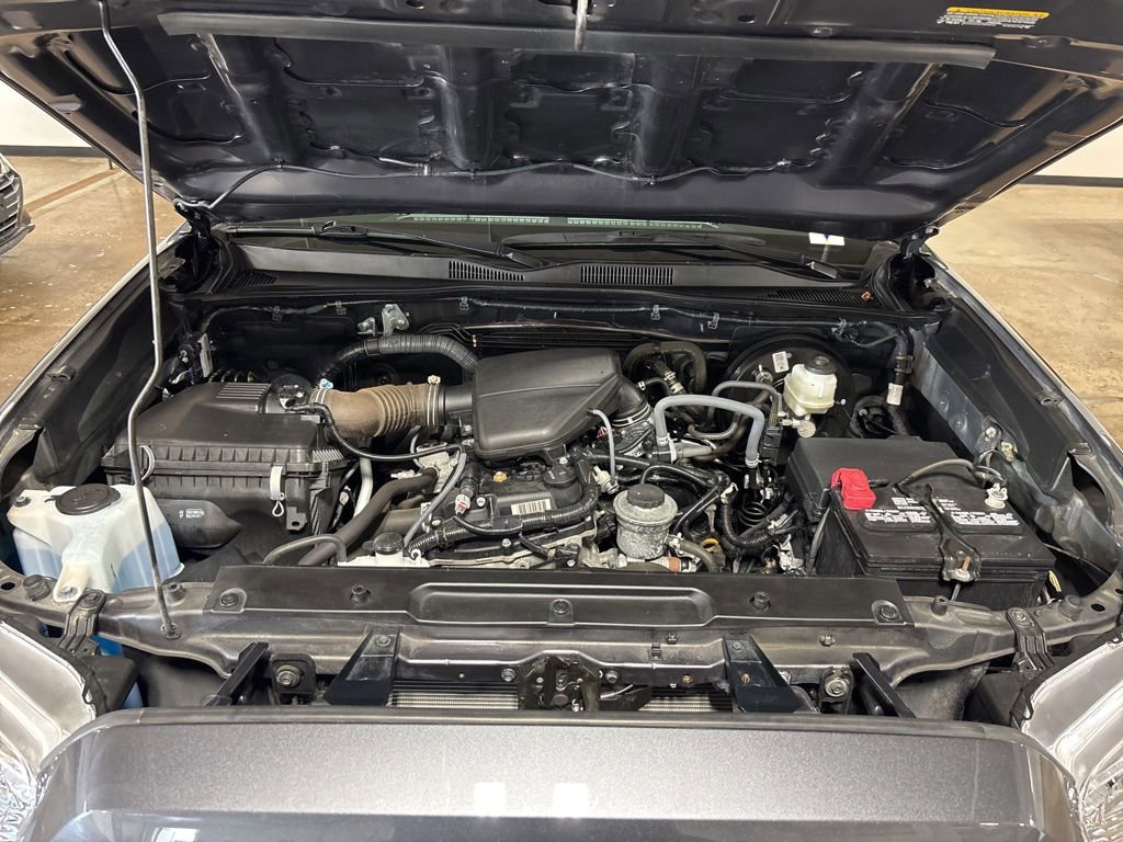 Used 2021 Toyota Tacoma SR AWD/4WD image 19