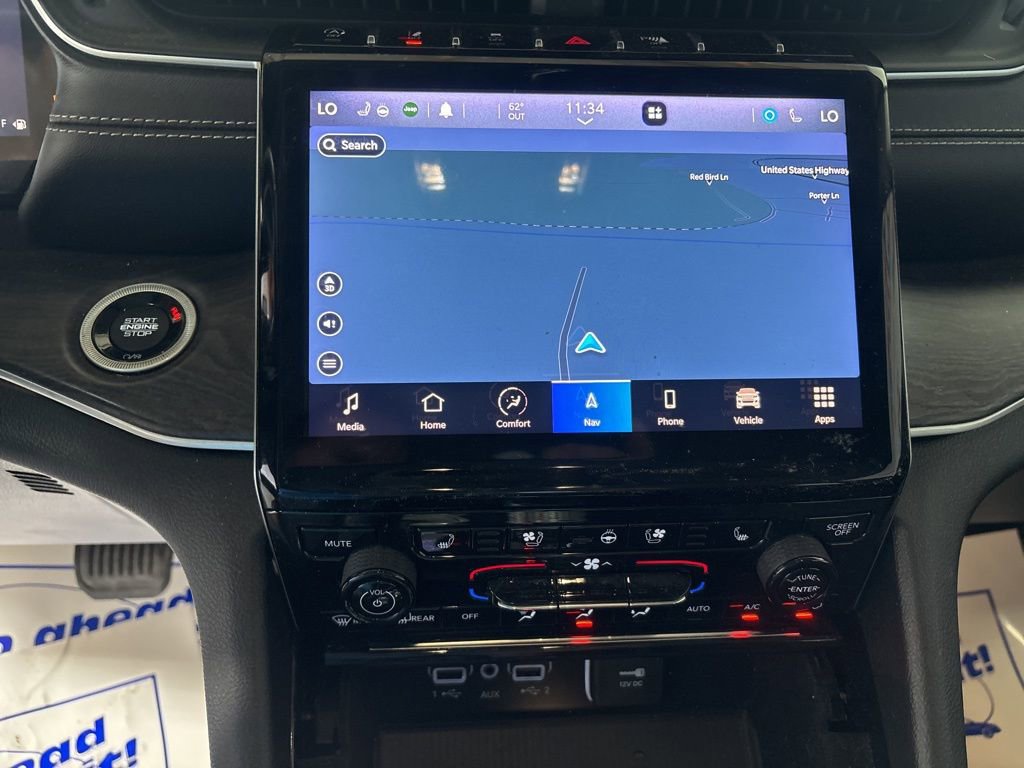 Used 2021 Jeep Grand Cherokee L Limited w/ Luxury Tech Group II image 11