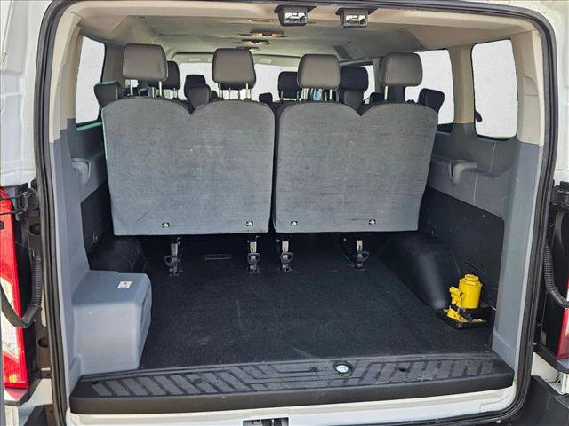 Used 2016 Ford Transit 350 XL image 6